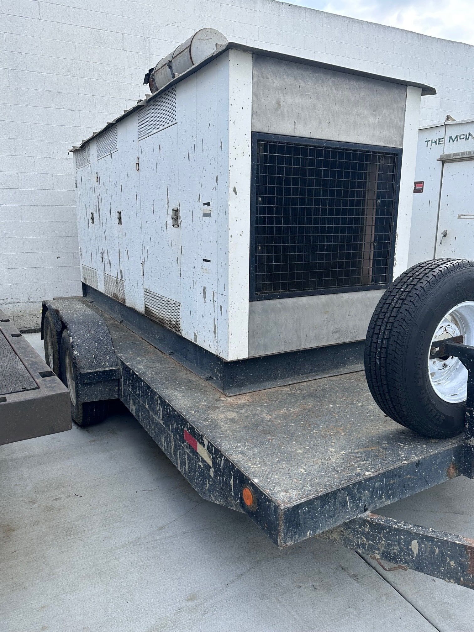 USED Trailer Mounted Baldor 250 KW